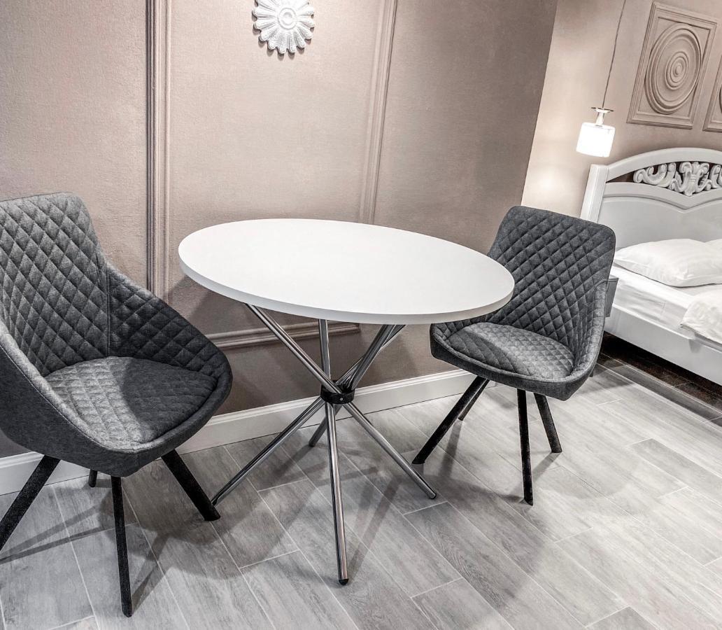 Opera Center Hotel & Apartments Lviv Ngoại thất bức ảnh