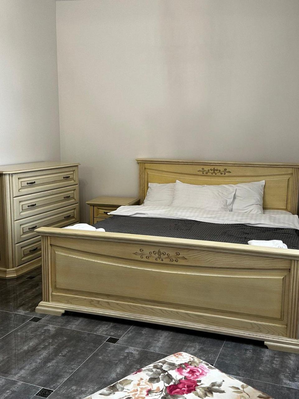 Opera Center Hotel & Apartments Lviv Ngoại thất bức ảnh