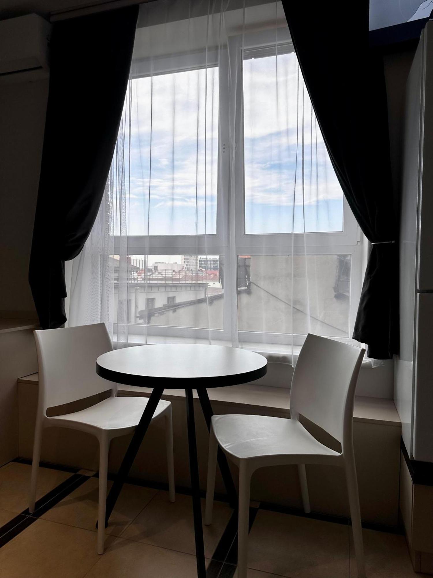 Opera Center Hotel & Apartments Lviv Ngoại thất bức ảnh