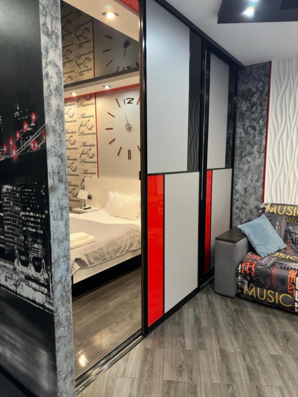 Opera Center Hotel & Apartments Lviv Ngoại thất bức ảnh