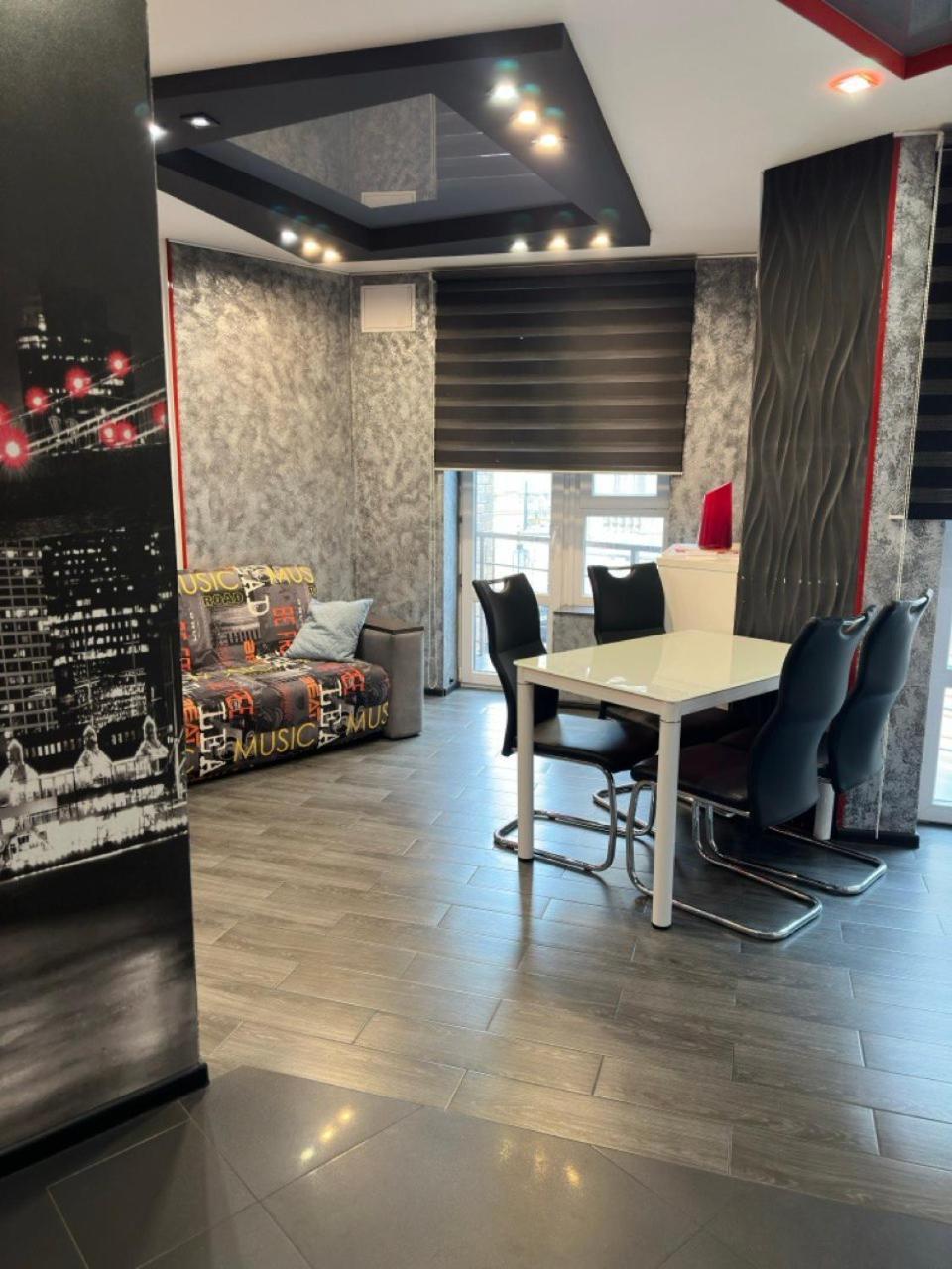 Opera Center Hotel & Apartments Lviv Ngoại thất bức ảnh