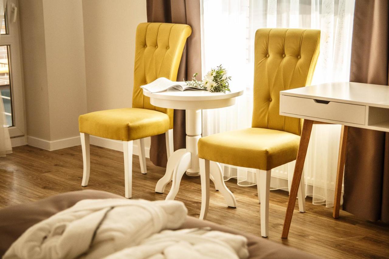 Opera Center Hotel & Apartments Lviv Ngoại thất bức ảnh