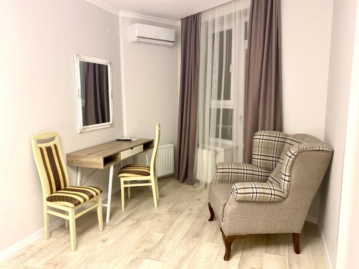 Opera Center Hotel & Apartments Lviv Ngoại thất bức ảnh