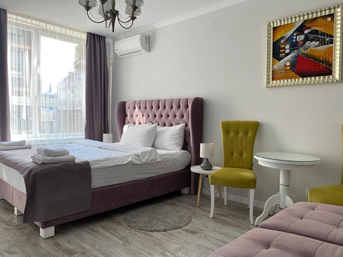 Opera Center Hotel & Apartments Lviv Ngoại thất bức ảnh